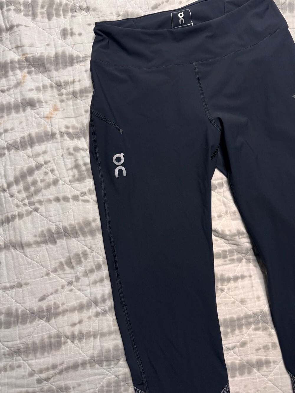 On Running Active Tights Women's Small Black Swiss Engineering